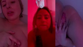 session fellation sur gode black dans ma baignoire et masturbation