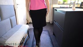 Office seductress in pencil skirt and silk top lures boss into pantyhose creampie