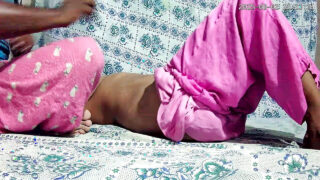 Chica caliente de 18 años follada duro por el culo