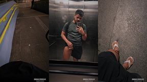 jerking off in public turns me on like crazy