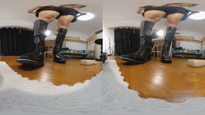 3DVR180YIDE boots punish ants