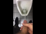 Big Bi Dick Pissing (Hard & Soft)