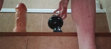 A new acquisition makes its appearance and breaks my pussy