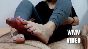 Andrea in leggings giving a footjob! (WMV VIDEO)