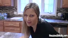 Housewife Kelly In Welcum Home Bitch!
