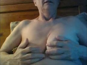 granny huge clit on cam