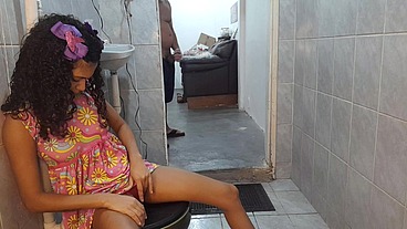 Leo ogro pegou gostosa de surpresa e fez anal