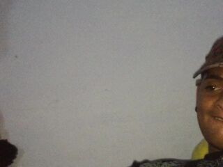 Mi Hermanastra Me Hace Un Garganta Profunda Hasta Recibir Mi Leche De Regalo