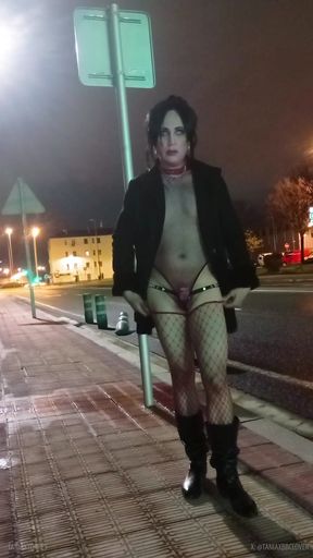 Round ass latina taniax showing her Nighttime adventures in the streets   Clip 1