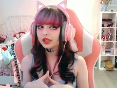 Hot amateur webcam teen masturbates for their fans