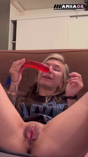 One orgasm a day until Christmas: Day 3 I test a new lube with my favorite dildo - Alt girl francaise