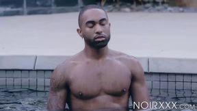 I know that gorgeous Jay Austin wants my body so I reward his butt with my cock