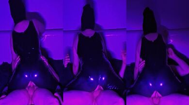 Round 2 big booty Milf in tight leather outfit rides dick so good.