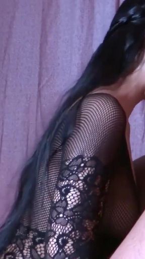 My stepsister gives me oral sex and I cum pulsating in her mouth!