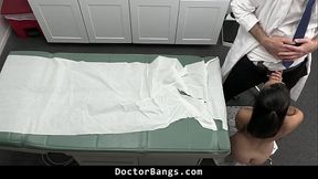 Patient Offers to Do Anything for a Doctor's Note &mdash;  Ends Up Giving a Blowjob - Doctorbangs