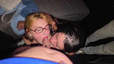 Estava com Nicky Valente na cabine e um casal entrou e meti a rola na esposa dele no pelo e gozei no cú da safada