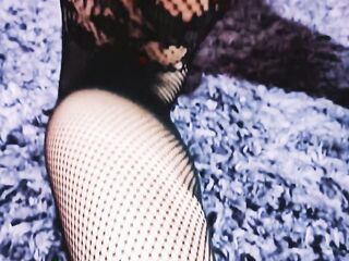 Mature female homemade masturbation at the sofa