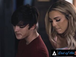 WITHOUT THE FAMILY - Slutty mother I'd like to fuck Has Trio With Her Stepfamily