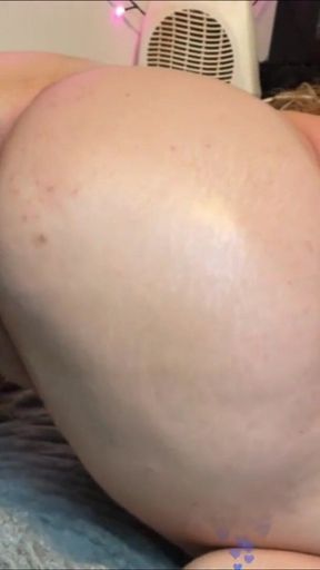 Thick Camgirl Takes Huge BBC Dildo