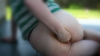 Melancap, penumbuk, kali pertama, di luar – lelaki amatur ditumbuk dubur