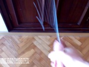 Otra corrida monstruosa! Gran polla venosa real no deja de disparar semen por todas partes!