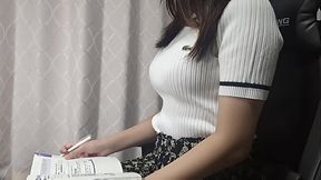 Curvy beauty stimulates her sensitive spot in homemade solo vid