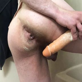 White bubble butt sissy creams on dildo