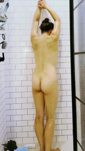 Help me shower and rub dry 🩷