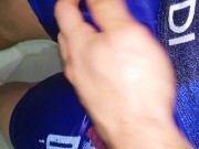 pissing desesperado en ropa interior, me mojo todo, primer pano