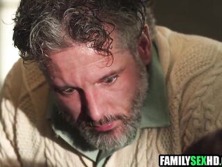 Stepdad brings wicked stepdaughter to therapist