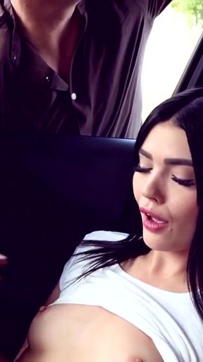 Stranger Fucks My Girlfriend In Our Car And Gives Her First Squirt In Life   Clip 1