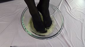 big tit mature nylon feet pissing