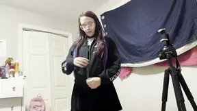 Stepdaddy bangs hot teen with glasses in a nasty affair