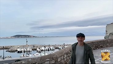 Selinah, blonde mignonne, d&eacute_vore une belle bite