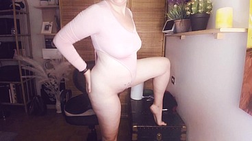 Wonderful sexy farts just for you