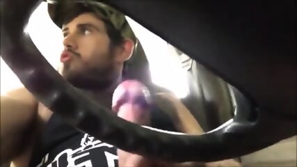 str8 muscle with big blue eyes precum in car 2