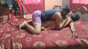 Pati ke samne bf ke se chut chatwai aur threesome ka enjoy kiye