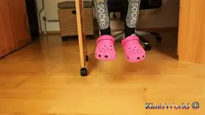 Sock Removal & Clog Shoeplay Under the Desk - Grey Leggings, Pink Clogs & Nylons