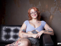 Tattooed Redhead Babe Spinnin Shae Gets Extreme Pleasure From Bondage