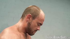 ”Hunk Colin Steele & buff Jessie Balboa puts on clothespins on their naked body”