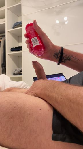 Horny, again! So I started looking porn and jerked my dick until I cum