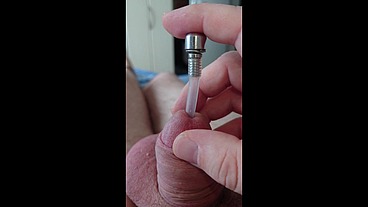 Nylonjunge und seine Harnröhre 1