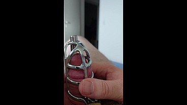 Nylonjunge und seine Harnröhre 1