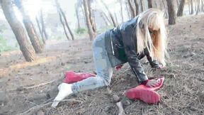 Trouble in the forest or a broken leg WMV