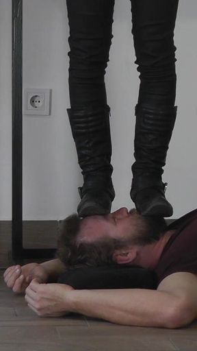 Sydney Crushed a Slave's Face with a Boot