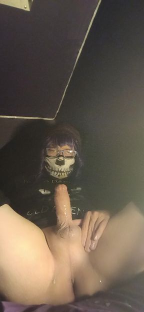 Cumming with Raven LeTrap