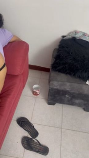 Me masturbe al lado de mi cuñada no se dió cuenta-ema_abby