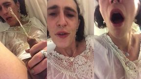 jeu uro dans la baignoire mon teeshirt est trempe ma bouche est pleine !