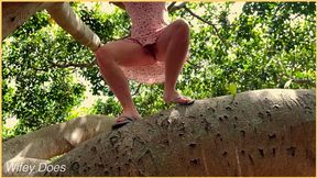 Public panty-free ride exposing a raw, silky bald snatch (uncensored)