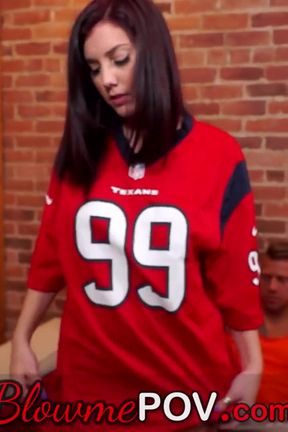 Football babe fucks most valuable player with big dick